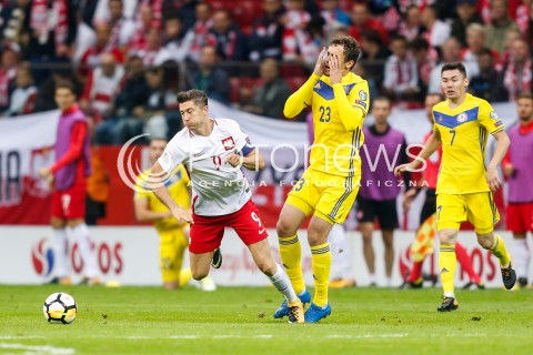  04.09.2017 WARSZAWA STADION NARODOWY <br />PILKA NOZNA REPREZENTACJA KWALIFIKACJE DO MISTRZOSTW SWIATA ROSJA 2018<br />Football European Qualifiers Fifa World Cup Russia 2018<br />MECZ POLSKA - KAZACHSTAN ( Poland - Kazakhstan )<br />N/Z ROBERT LEWANDOWSKI YURIY LOGVINENKO BOL URAZ<br /> 