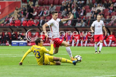  04.09.2017 WARSZAWA STADION NARODOWY <br />PILKA NOZNA REPREZENTACJA KWALIFIKACJE DO MISTRZOSTW SWIATA ROSJA 2018<br />Football European Qualifiers Fifa World Cup Russia 2018<br />MECZ POLSKA - KAZACHSTAN ( Poland - Kazakhstan )<br />N/Z ROBERT LEWANDOWSKI YURIY LOGVINENKO <br /> 