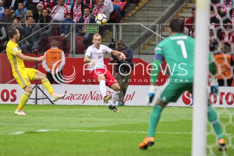  04.09.2017 WARSZAWA STADION NARODOWY <br />PILKA NOZNA REPREZENTACJA KWALIFIKACJE DO MISTRZOSTW SWIATA ROSJA 2018<br />Football European Qualifiers Fifa World Cup Russia 2018<br />MECZ POLSKA - KAZACHSTAN ( Poland - Kazakhstan )<br />N/Z KAMIL GROSICKI DAVID LORIA <br /> 