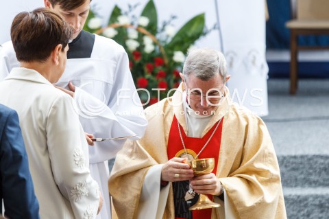  04.09.2017 DOBRZECHOW (WOJ. PODKARPACKIE)<br />OGOLNOPOLSKA INAUGURACJA ROKU SZKOLNEGO 2017/2018 Z UDZIALEM PREMIER BEATY SZYDLO W CENTRUM KSZTALCENIA PRAKTYCZNEGO W DOBRZECHOWIE<br />N/Z BISKUP JAN WATROBA PREMIER BEATA SZYDLO<br /> 