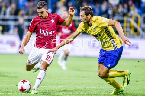  08.09.2017 GDYNIA <br />PILKA NOZNA - EKSTRAKLASA SEZON 2017/2018<br />MECZ ARKA GDYNIA - WISLA KRAKOW<br />N/Z CARLOS LOPEZ FREDERIK HELSTRUP<br /> 