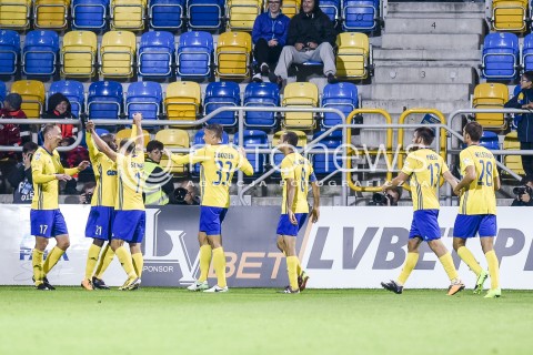  08.09.2017 GDYNIA <br />PILKA NOZNA - EKSTRAKLASA SEZON 2017/2018<br />MECZ ARKA GDYNIA - WISLA KRAKOW<br />N/Z PILKARZE ARKI GDYNIA CIESZA SIE PO STRZELONEJ BRAMCE RADOSC GOL BRAMKA<br /> 