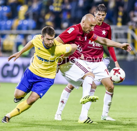  08.09.2017 GDYNIA <br />PILKA NOZNA - EKSTRAKLASA SEZON 2017/2018<br />MECZ ARKA GDYNIA - WISLA KRAKOW<br />N/Z GRZEGORZ PIESIO ARKADIUSZ GLOWACKI<br /> 