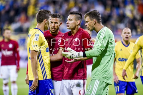  08.09.2017 GDYNIA <br />PILKA NOZNA - EKSTRAKLASA SEZON 2017/2018<br />MECZ ARKA GDYNIA - WISLA KRAKOW<br />N/Z MICHAL MARCJANIK MACIEJ SADLOK MICHAL BUCHALIK IVAN GONZALEZ<br /> 