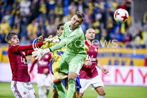  08.09.2017 GDYNIA <br />PILKA NOZNA - EKSTRAKLASA SEZON 2017/2018<br />MECZ ARKA GDYNIA - WISLA KRAKOW<br />N/Z MICHAL BUCHALIK RUBEN JURADO GOL BRAMKA NA 3:1<br /> 