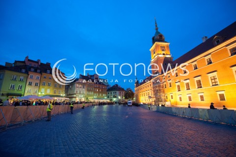  10.09.2017 WARSZAWA<br />MIESIECZNICA SMOLENSKA<br />N/Z PLAC ZAMKOWY BARIERKI OGRODZENIE BARIERKA<br /> 