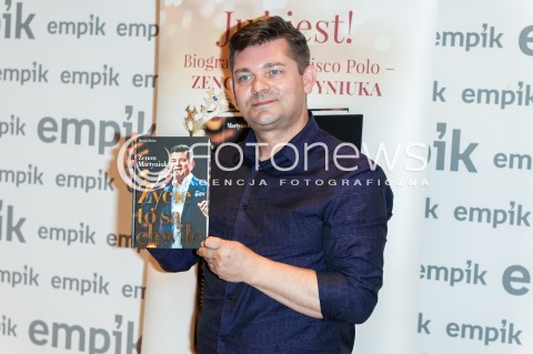  12.09.2017 WARSZAWA<br />PROMOCJA KSIAZKI ZENONA MARTYNIUKA ZYCIE TO SA CHWILE<br />N/Z ZENON MARTYNIUK<br /> 