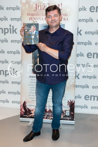  12.09.2017 WARSZAWA<br />PROMOCJA KSIAZKI ZENONA MARTYNIUKA ZYCIE TO SA CHWILE<br />N/Z ZENON MARTYNIUK<br /> 