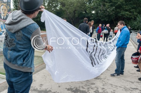  14.09.2017 WARSZAWA<br />WITAMY UCHODCOW<br />N/Z TRANSPARENT<br /> 