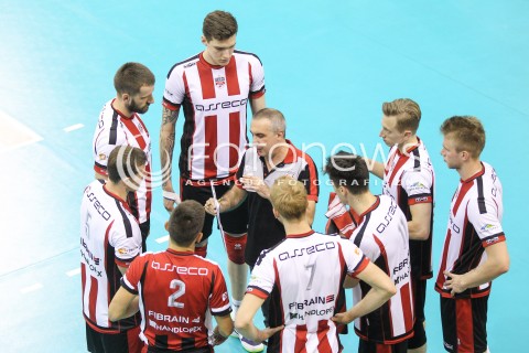  14.09.2017 KROSNO  <br />X MIEDZYNARODOWY TURNIEJ O PUCHAR PREZYDENTA MIASTA KROSNA<br />MECZ ASSECO RESOVIA - LOKOMOTIV CHARKOW <br />N/Z ROBERTO SERNIOTTI - I TRENER ( HEAD COACH ) LUKAS TICHACEK MARCIN MOZDZONEK BARTLOMIEJ LEMANSKI <br /> 