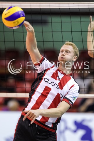  16.09.2017 KROSNO  <br />X MIEDZYNARODOWY TURNIEJ O PUCHAR PREZYDENTA MIASTA KROSNA<br />MECZ ASSECO RESOVIA - UPCAN SAN JUAN VOLLEY CLUB ARGENTYNA<br />N/Z JAKUB JAROSZ SYLWETKA <br /> 