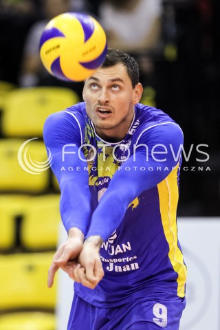  16.09.2017 KROSNO  <br />X MIEDZYNARODOWY TURNIEJ O PUCHAR PREZYDENTA MIASTA KROSNA<br />MECZ ASSECO RESOVIA - UPCAN SAN JUAN VOLLEY CLUB ARGENTYNA<br />N/Z ZBIGNIEW BARTMAN SYLWETKA <br /> 