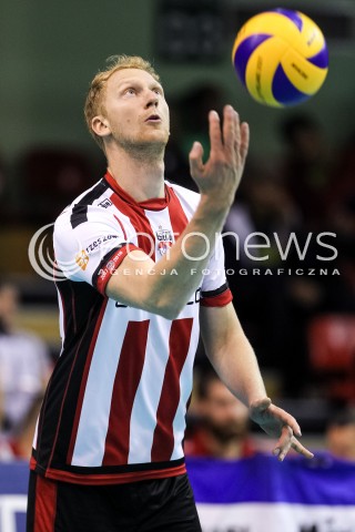  16.09.2017 KROSNO  <br />X MIEDZYNARODOWY TURNIEJ O PUCHAR PREZYDENTA MIASTA KROSNA<br />MECZ ASSECO RESOVIA - UPCAN SAN JUAN VOLLEY CLUB ARGENTYNA<br />N/Z JAKUB JAROSZ SYLWETKA <br /> 