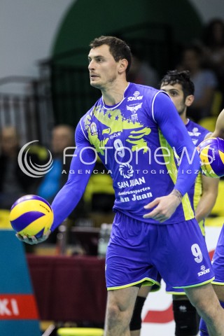  16.09.2017 KROSNO  <br />X MIEDZYNARODOWY TURNIEJ O PUCHAR PREZYDENTA MIASTA KROSNA<br />MECZ ASSECO RESOVIA - UPCAN SAN JUAN VOLLEY CLUB ARGENTYNA<br />N/Z ZBIGNIEW BARTMAN SYLWETKA <br /> 