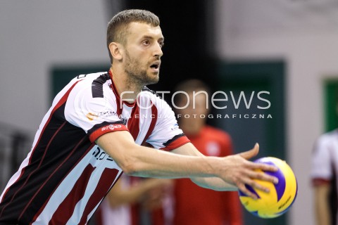  16.09.2017 KROSNO  <br />X MIEDZYNARODOWY TURNIEJ O PUCHAR PREZYDENTA MIASTA KROSNA<br />MECZ ASSECO RESOVIA - UPCAN SAN JUAN VOLLEY CLUB ARGENTYNA<br />N/Z LUKASZ PERLOWSKI SYLWETKA <br /> 