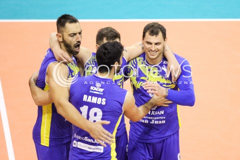  16.09.2017 KROSNO  <br />X MIEDZYNARODOWY TURNIEJ O PUCHAR PREZYDENTA MIASTA KROSNA<br />MECZ ASSECO RESOVIA - UPCAN SAN JUAN VOLLEY CLUB ARGENTYNA<br />N/Z ZBIGNIEW BARTMAN <br /> 