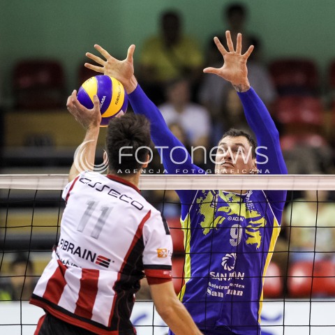  16.09.2017 KROSNO  <br />X MIEDZYNARODOWY TURNIEJ O PUCHAR PREZYDENTA MIASTA KROSNA<br />MECZ ASSECO RESOVIA - UPCAN SAN JUAN VOLLEY CLUB ARGENTYNA<br />N/Z ZBIGNIEW BARTMAN ALEKSANDER SLIWKA BLOK <br /> 