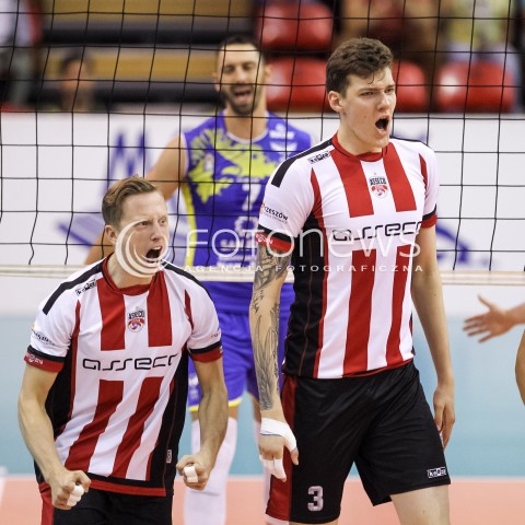  16.09.2017 KROSNO  <br />X MIEDZYNARODOWY TURNIEJ O PUCHAR PREZYDENTA MIASTA KROSNA<br />MECZ ASSECO RESOVIA - UPCAN SAN JUAN VOLLEY CLUB ARGENTYNA<br />N/Z ELVISS KRASTINS BARTLOMIEJ LEMANSKI RADOSC EMOCJE SYLWETKA <br /> 