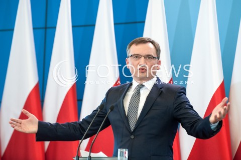  19.09.2017 WARSZAWA<br />KONFERENCJA PREMIER I MINISTRA SPRAWIEDLIWOSCI<br />N/Z ZBIGNIEW ZIOBRO<br /> 
