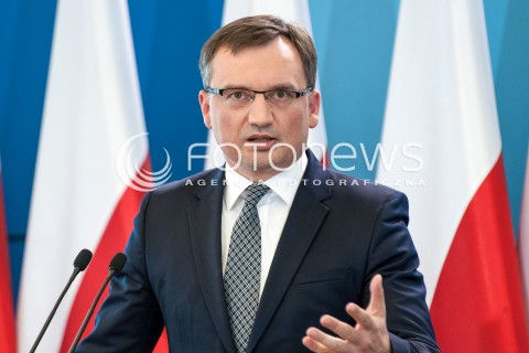 19.09.2017 WARSZAWA<br />KONFERENCJA PREMIER I MINISTRA SPRAWIEDLIWOSCI<br />N/Z ZBIGNIEW ZIOBRO<br /> 