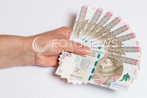  20.09.2017 RZESZOW<br />NOWE BANKNOTY 500 ZLOTOWE<br />N/Z BANKNOTY PIENIADZE 500ZL<br /> 