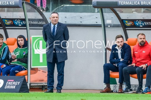  23.09.2017 NIECIECZA <br />PILKA NOZNA - EKSTRAKLASA SEZON 2017/2018<br />MECZ BRUK-BET TERMALICA NIECIECZA - LECHIA GDANSK<br />N/Z PIOTR NOWAK<br /> 