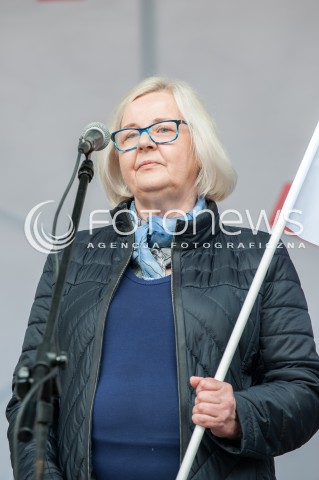 24.09.2017 WARSZAWA<br />DEMONSTRACJA DOSC UPOKARZANIA POLEK<br />N/Z KRYSTYNA KACPURA<br /> 
