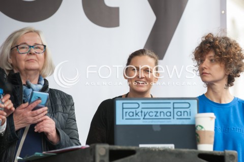  24.09.2017 WARSZAWA<br />DEMONSTRACJA DOSC UPOKARZANIA POLEK<br />N/Z BARBARA NOWACKA<br /> 