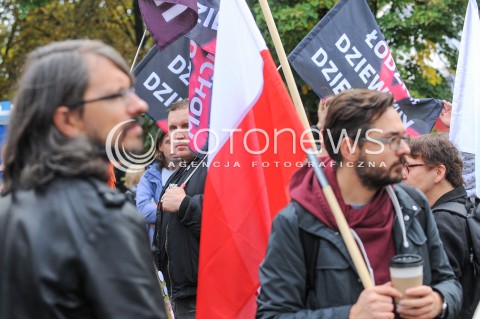  24.09.2017 WARSZAWA <br />DEMONSTRACJA DOSC UPOKARZANIA POLEK<br />N/Z UCZESTNICY DEMONSTRACJI<br /> 