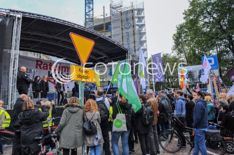  24.09.2017 WARSZAWA <br />DEMONSTRACJA DOSC UPOKARZANIA POLEK<br />N/Z UCZESTNICY DEMONSTRACJI<br /> 