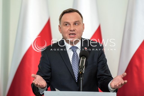  25.09.2017 WARSZAWA<br />OSWIADCZENIE PREZYDENTA W SPRAWIE PROJEKTOW O SADZIE NAJWYZSZYM I KRAJOWEJ RADZIE SADOWNICTWA<br />N/Z ANDRZEJ DUDA<br /> 