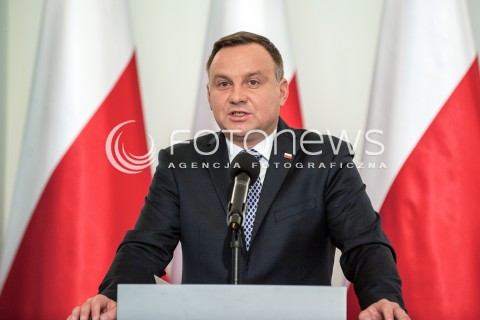  25.09.2017 WARSZAWA<br />OSWIADCZENIE PREZYDENTA W SPRAWIE PROJEKTOW O SADZIE NAJWYZSZYM I KRAJOWEJ RADZIE SADOWNICTWA<br />N/Z ANDRZEJ DUDA<br /> 