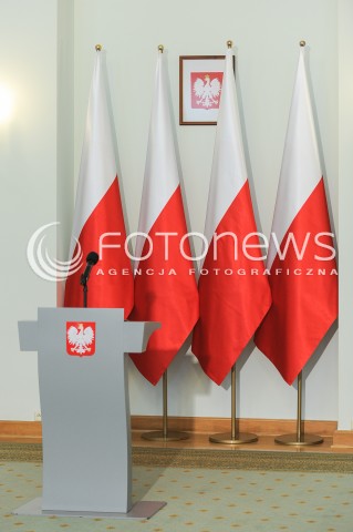  25.09.2017 WARSZAWA <br />OSWIADCZENIE PREZYDENTA W SPRAWIE PROJEKTOW O SADZIE NAJWYZSZYM I KRAJOWEJ RADZIE SADOWNICTWA<br />N/Z MOWNICA PREZYDENTA<br /> 