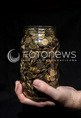  26.09.2017 WARSZAWA<br />OSZCZEDZANIE<br />N/Z SLOIK Z MONETAMI<br /> 