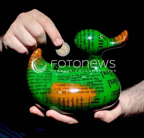  26.09.2017 WARSZAWA<br />OSZCZEDZANIE<br />N/Z SKARBONKA KACZKA<br /> 