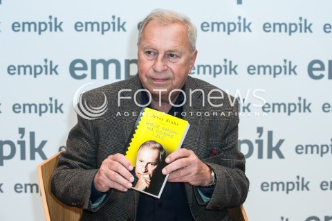  26.09.2017 WARSZAWA EMPIK<br />SPOTKANIE Z JERZYM STUHREM<br />N/Z JERZY STUHR<br /> 
