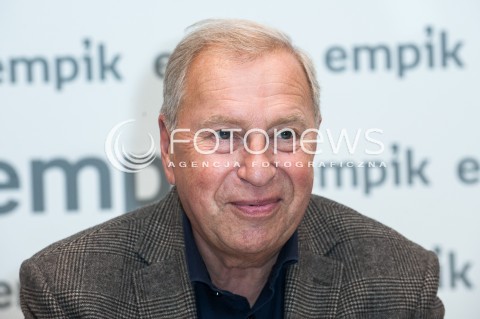  26.09.2017 WARSZAWA EMPIK<br />SPOTKANIE Z JERZYM STUHREM<br />N/Z JERZY STUHR<br /> 