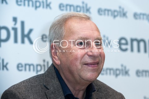  26.09.2017 WARSZAWA EMPIK<br />SPOTKANIE Z JERZYM STUHREM<br />N/Z JERZY STUHR<br /> 