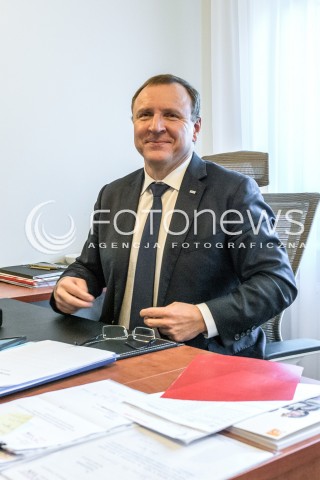  28.09.2017 WARSZAWA<br />POSIEDZENIE RADY MEDIOW NARODOWYCH<br />N/Z JACEK KURSKI BIURKO GABINET W GABINECIE<br /> 