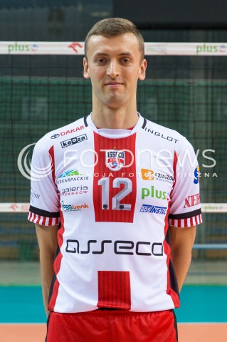  29.09.2017 RZESZOW <br />SESJA ZDJECIOWA SIATKARZY ASSECO RESOVIA<br />SEZON 2017/2018<br />N/Z LUKASZ PERLOWSKI<br /> 