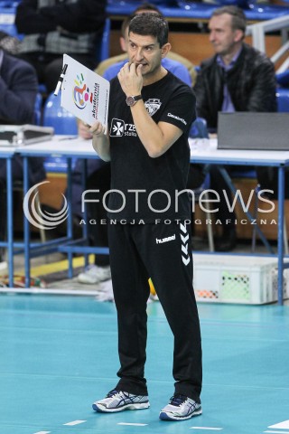  06.10.2017 RZESZOW <br />SIATKOWKA KOBIET SEZON 2017/2018 <br />V MIEDZYNARODOWY TURNIEJ O PUCHAR FIRMY DEVELOPRES<br />MECZ DEVELOPRES SKYRES RZESZOW - POLSKI CUKIER MUSZYNIANKA MUSZYNA<br />N/Z LORENZO MICELLI TRENER SYLWETKA <br /> 