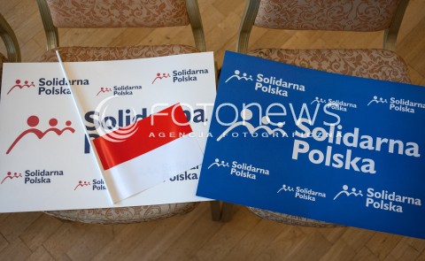  07.10.2017 WARSZAWA<br />KONWENCJA PARTII SOLIDARNA POLSKA<br />N/Z NAPIS SOLIDARNA POLSKA FLAGA POLSKI LOGO<br /> 