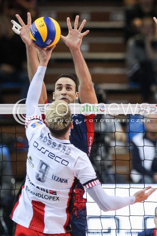  07.10.2017 RZESZOW<br />SIATKOWKA PLUSLIGA 2017/2018 MEN VOLLEYBALL POLAND POLISH PLUS LIGA LEAGUE SEASON 2017/2018<br />MECZ ASSECO RESOVIA RZESZOW - ZAKSA KEDZIERZYN KOZLE <br />N/Z MAURICE TORRES THIBAULT ROSSARD BLOK <br /> 