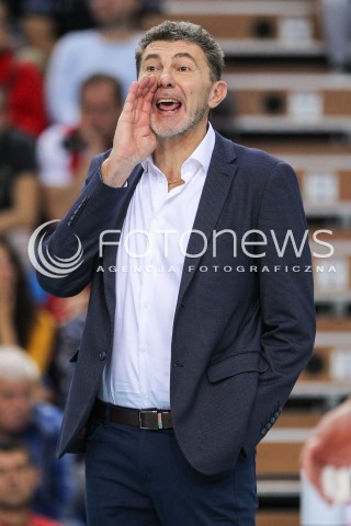  07.10.2017 RZESZOW<br />SIATKOWKA PLUSLIGA 2017/2018 MEN VOLLEYBALL POLAND POLISH PLUS LIGA LEAGUE SEASON 2017/2018<br />MECZ ASSECO RESOVIA RZESZOW - ZAKSA KEDZIERZYN KOZLE <br />N/Z ANDREA GARDINI - I TRENER ( HEAD COACH ) SYLWETKA <br /> 