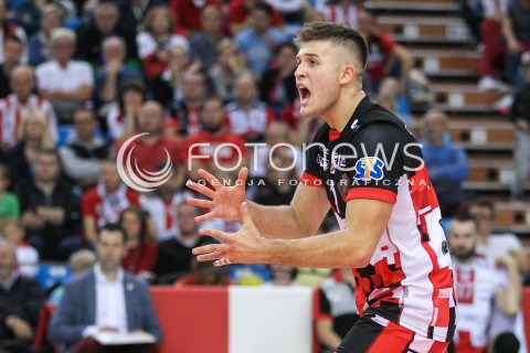  07.10.2017 RZESZOW<br />SIATKOWKA PLUSLIGA 2017/2018 MEN VOLLEYBALL POLAND POLISH PLUS LIGA LEAGUE SEASON 2017/2018<br />MECZ ASSECO RESOVIA RZESZOW - ZAKSA KEDZIERZYN KOZLE <br />N/Z MATEUSZ MASLOWSKI SYLWETKA RADOSC EMOCJE <br /> 
