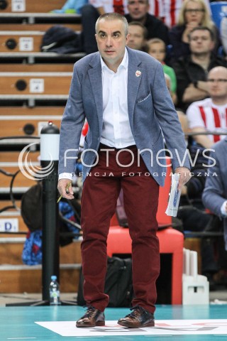  07.10.2017 RZESZOW<br />SIATKOWKA PLUSLIGA 2017/2018 MEN VOLLEYBALL POLAND POLISH PLUS LIGA LEAGUE SEASON 2017/2018<br />MECZ ASSECO RESOVIA RZESZOW - ZAKSA KEDZIERZYN KOZLE <br />N/Z ROBERTO SERNIOTTI - I TRENER ( HEAD COACH ) SYLWETKA <br /> 