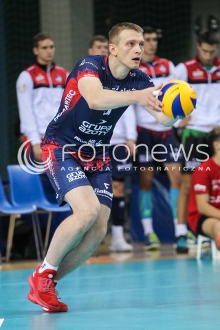  07.10.2017 RZESZOW<br />SIATKOWKA PLUSLIGA 2017/2018 MEN VOLLEYBALL POLAND POLISH PLUS LIGA LEAGUE SEASON 2017/2018<br />MECZ ASSECO RESOVIA RZESZOW - ZAKSA KEDZIERZYN KOZLE <br />N/Z LUKASZ WISNIEWSKI SYLWETKA <br /> 