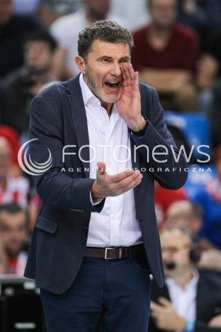  07.10.2017 RZESZOW<br />SIATKOWKA PLUSLIGA 2017/2018 MEN VOLLEYBALL POLAND POLISH PLUS LIGA LEAGUE SEASON 2017/2018<br />MECZ ASSECO RESOVIA RZESZOW - ZAKSA KEDZIERZYN KOZLE <br />N/Z ANDREA GARDINI - I TRENER ( HEAD COACH ) SYLWETKA <br /> 