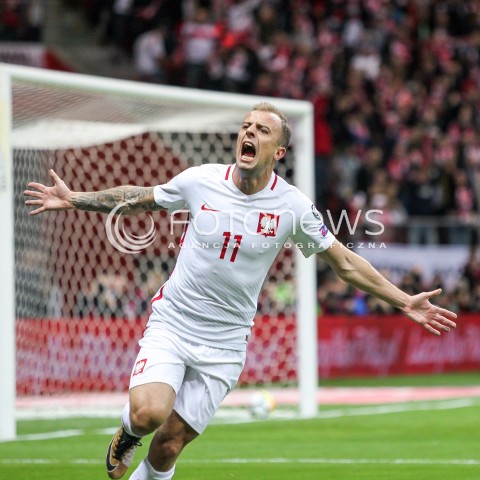  08.10.2017 WARSZAWA STADION NARODOWY <br />PILKA NOZNA REPREZENTACJA KWALIFIKACJE DO MISTRZOSTW SWIATA ROSJA 2018<br />Football European Qualifiers Fifa World Cup Russia 2018<br />MECZ POLSKA - CZARNOGORA ( Poland - Montenegro )<br />N/Z KAMIL GROSICKI RADOSC EMOCJE BRAMKA GOL NA 2:0 SYLWETKA <br /> 