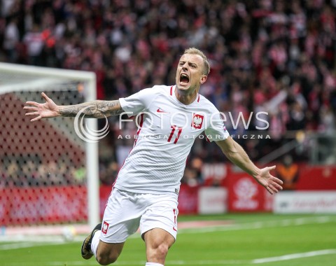  08.10.2017 WARSZAWA STADION NARODOWY <br />PILKA NOZNA REPREZENTACJA KWALIFIKACJE DO MISTRZOSTW SWIATA ROSJA 2018<br />Football European Qualifiers Fifa World Cup Russia 2018<br />MECZ POLSKA - CZARNOGORA ( Poland - Montenegro )<br />N/Z KAMIL GROSICKI RADOSC EMOCJE BRAMKA GOL NA 2:0 SYLWETKA <br /> 